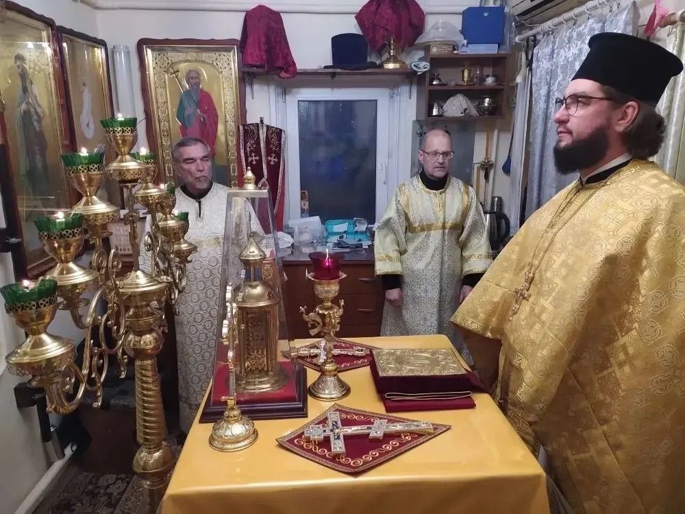 В четверг 25 декабря, день памяти святителя Спиридона Тримифунтского,  Божественная литургия.