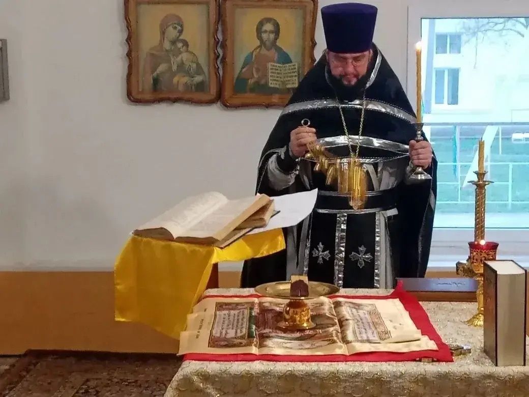 Литургия в храме св. апп. Варнавы и Варфоломея в с. Варнавинском