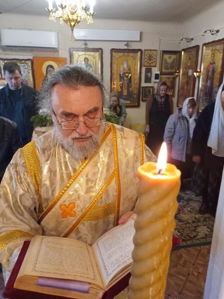 2 декабря, субботу, в день памяти святителя Димитрия митрополита Московского Божественная литургия