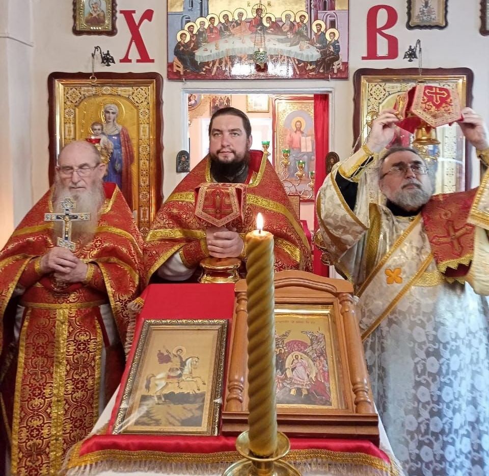 Божественная литургия в день памяти святого великомученика и победоносца Георгия
