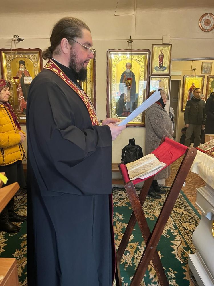 13 марта в Александро-Невском храме г. Абинска совершен молебен о воинах наших